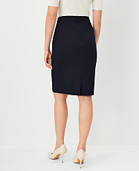 The Petite Seamed Pencil Skirt in Seasonless Stretch &mdash; Curvy Fit carousel Product Image 2