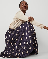 Petite Geo Pleated Midi Skirt carousel Product Image 4
