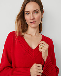 Oversized V-Neck Sweater carousel Product Image 4