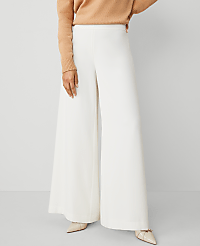 The Dramatic Wide-Leg Crepe Pant carousel Product Image 3