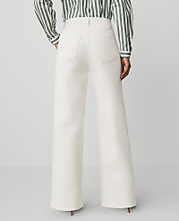 The Seamed Wide-Leg Jean carousel Product Image 4