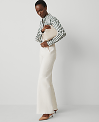 The Seamed Wide-Leg Jean carousel Product Image 2