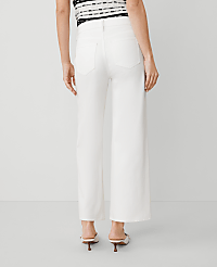 The Wide-Leg Crop Jean carousel Product Image 3