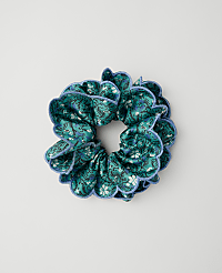 Floral Scalloped Scrunchie carousel Product Image 1