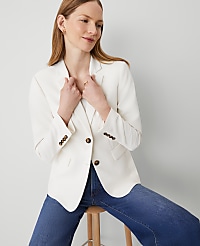 The Greenwich Blazer in Crinkle Crepe carousel Product Image 4