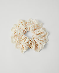 Eyelet Scrunchie carousel Product Image 1