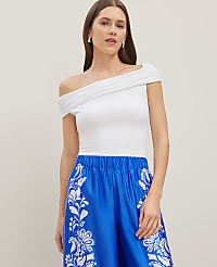 Asymmetrical One-Shoulder Top carousel Product Image 1