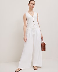 Petite Weekend Easy Fit Wide-Leg Pant in Linen Blend carousel Product Image 1