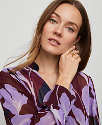 Petite Floral V-Neck Popover carousel Product Image 3