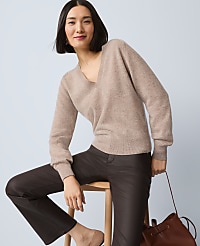 Cashmere V-Neck Sweater carousel Product Image 3