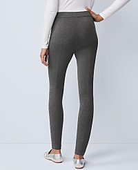 Weekend Classic Easy Fit Legging carousel Product Image 3