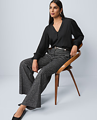 V-Neck Popover carousel Product Image 4