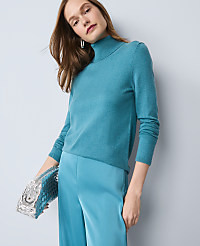 Essential Turtleneck Sweater carousel Product Image 1