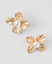 Pearlized Floral Stud Earrings carousel Product Image 1