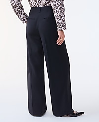 The Petite Pleated Wide-Leg Pant carousel Product Image 3