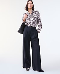The Petite Pleated Wide-Leg Pant carousel Product Image 1