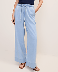 The Petite Relaxed Wide-Leg Jean carousel Product Image 2
