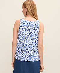 Floral Mixed Media V-Neck Shell carousel Product Image 2