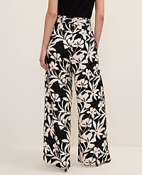 The Petite Wide-Leg Paperbag Pant in Floral Linen Blend carousel Product Image 3