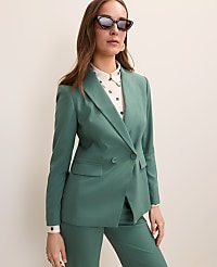 The Fitted Cutaway Blazer carousel Product Image 3
