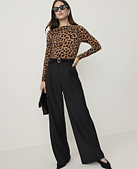 The Petite Pleated Wide-Leg Pant carousel Product Image 1