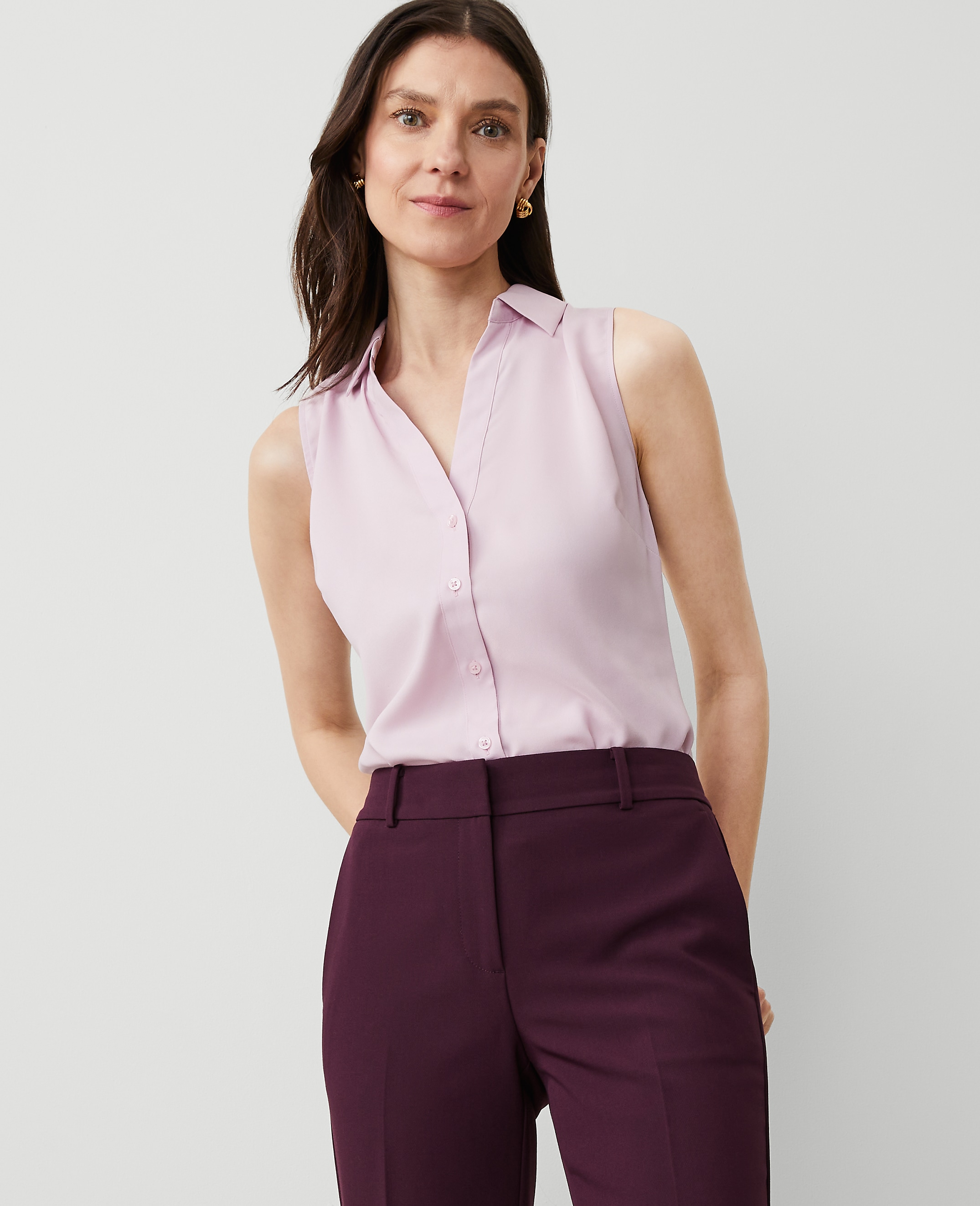 Sleeveless Essential Shirt