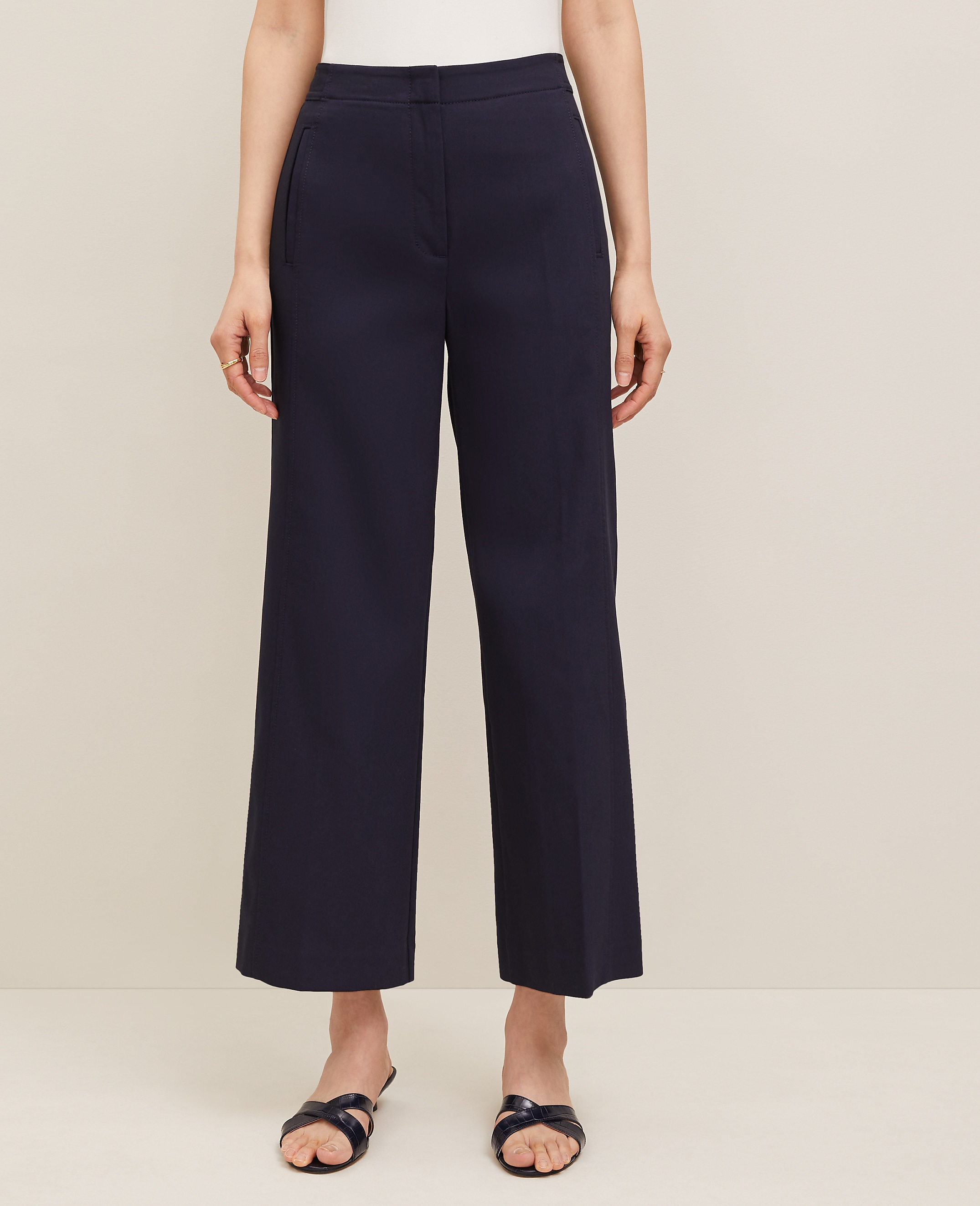 The Petite Grace Straight Pant &mdash; Curvy Fit