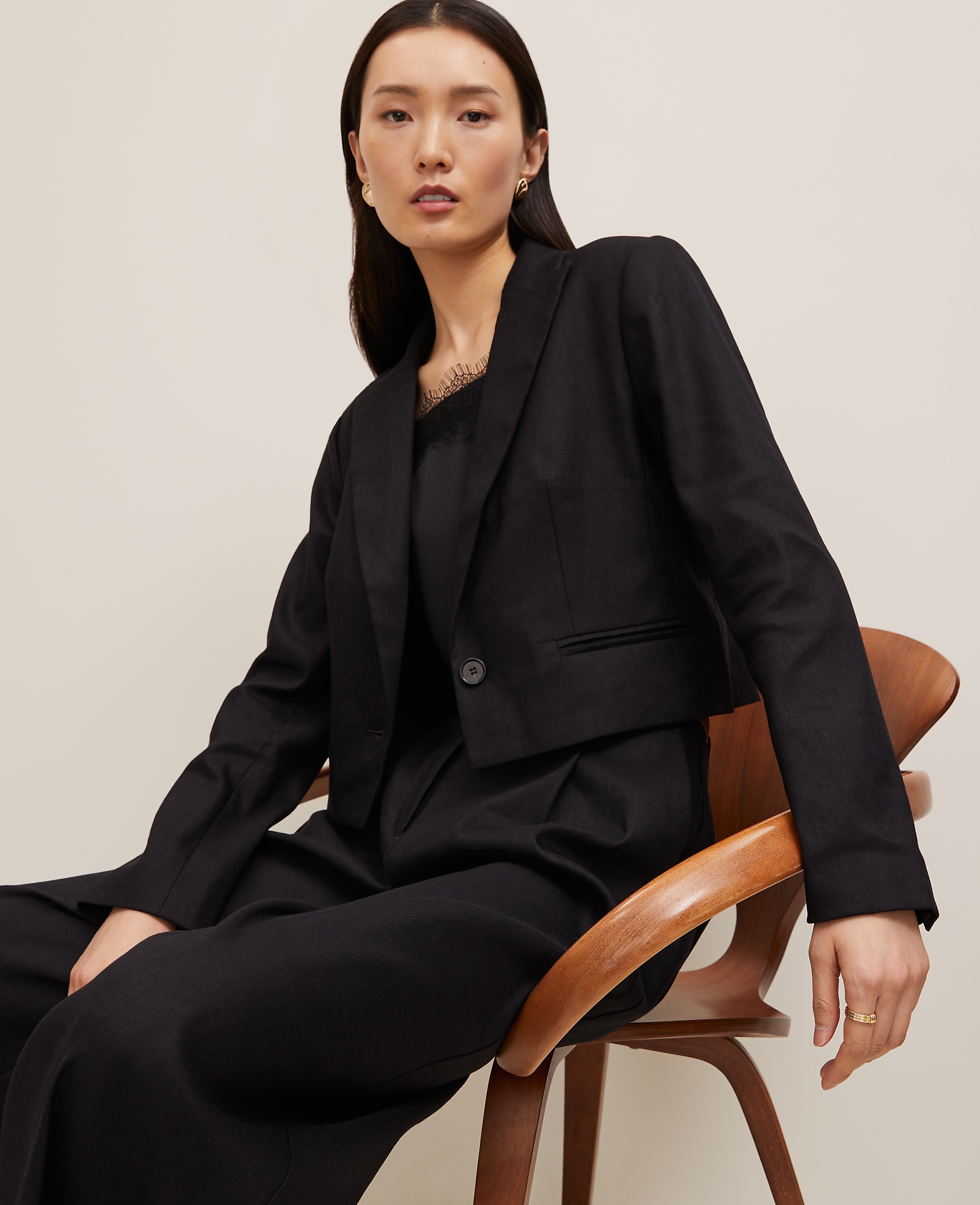 The Petite Cropped Blazer in Linen Blend