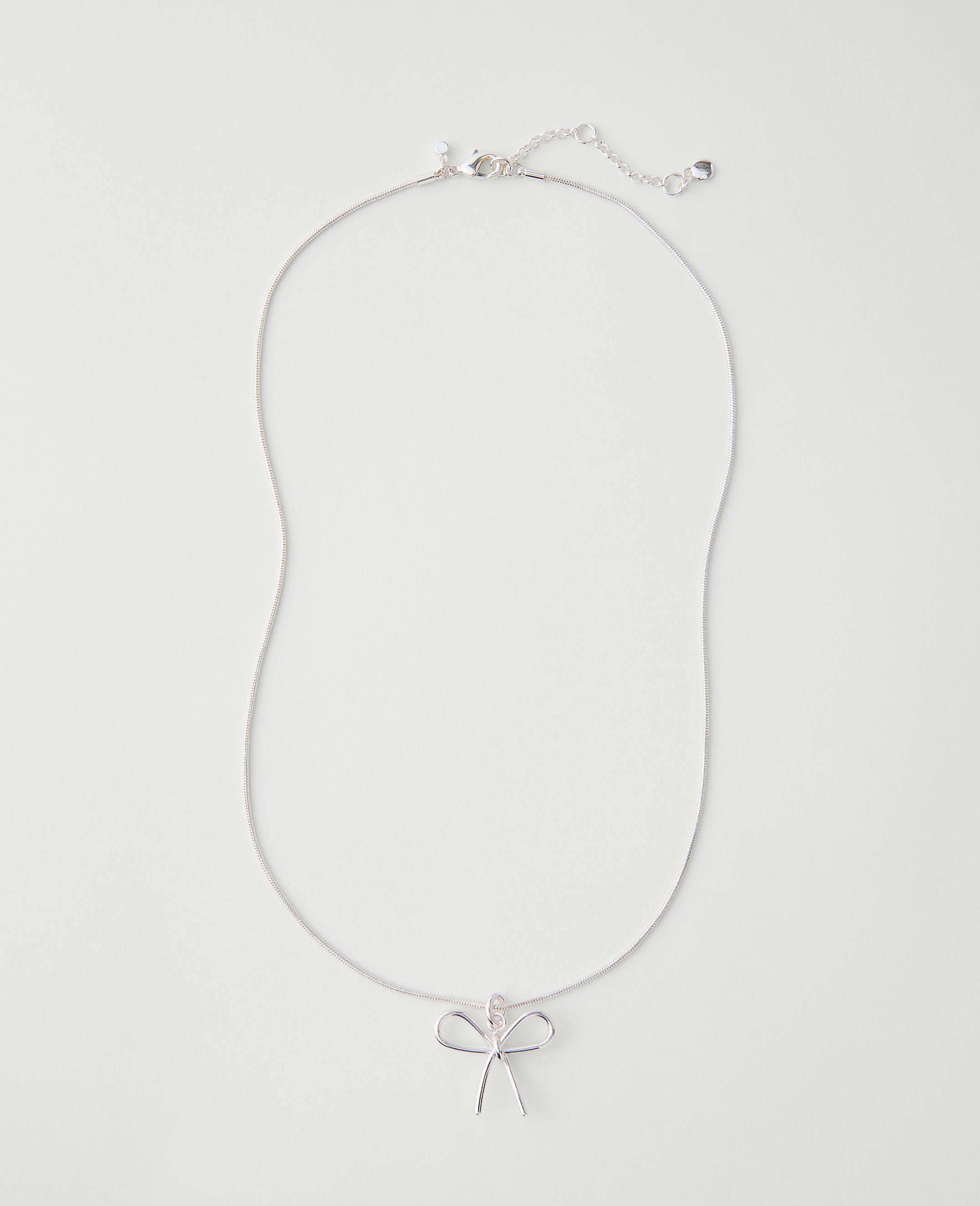 Metal Bow Pendant Necklace