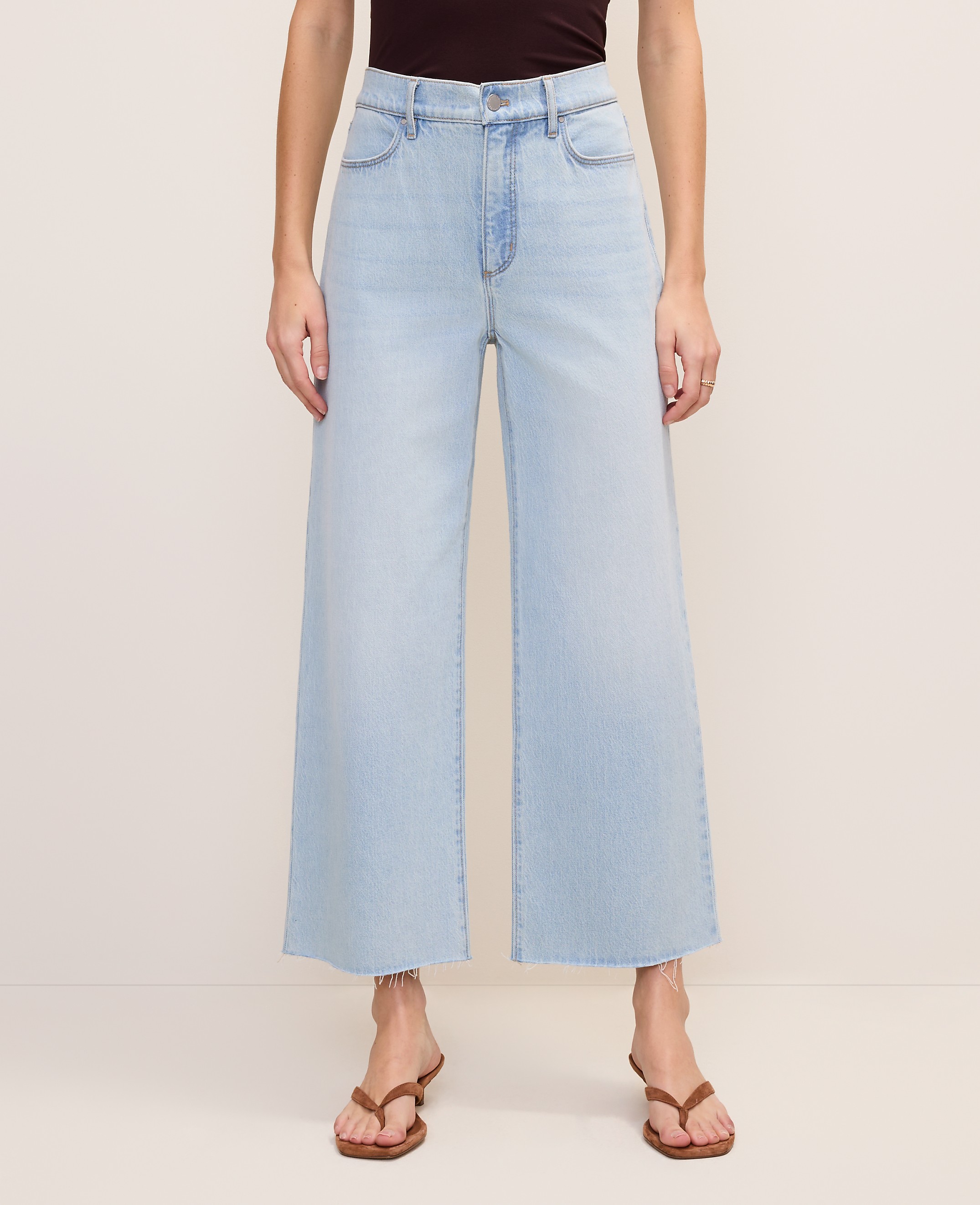 The Petite Wide-Leg Crop Jean &mdash;&nbsp;Curvy Fit