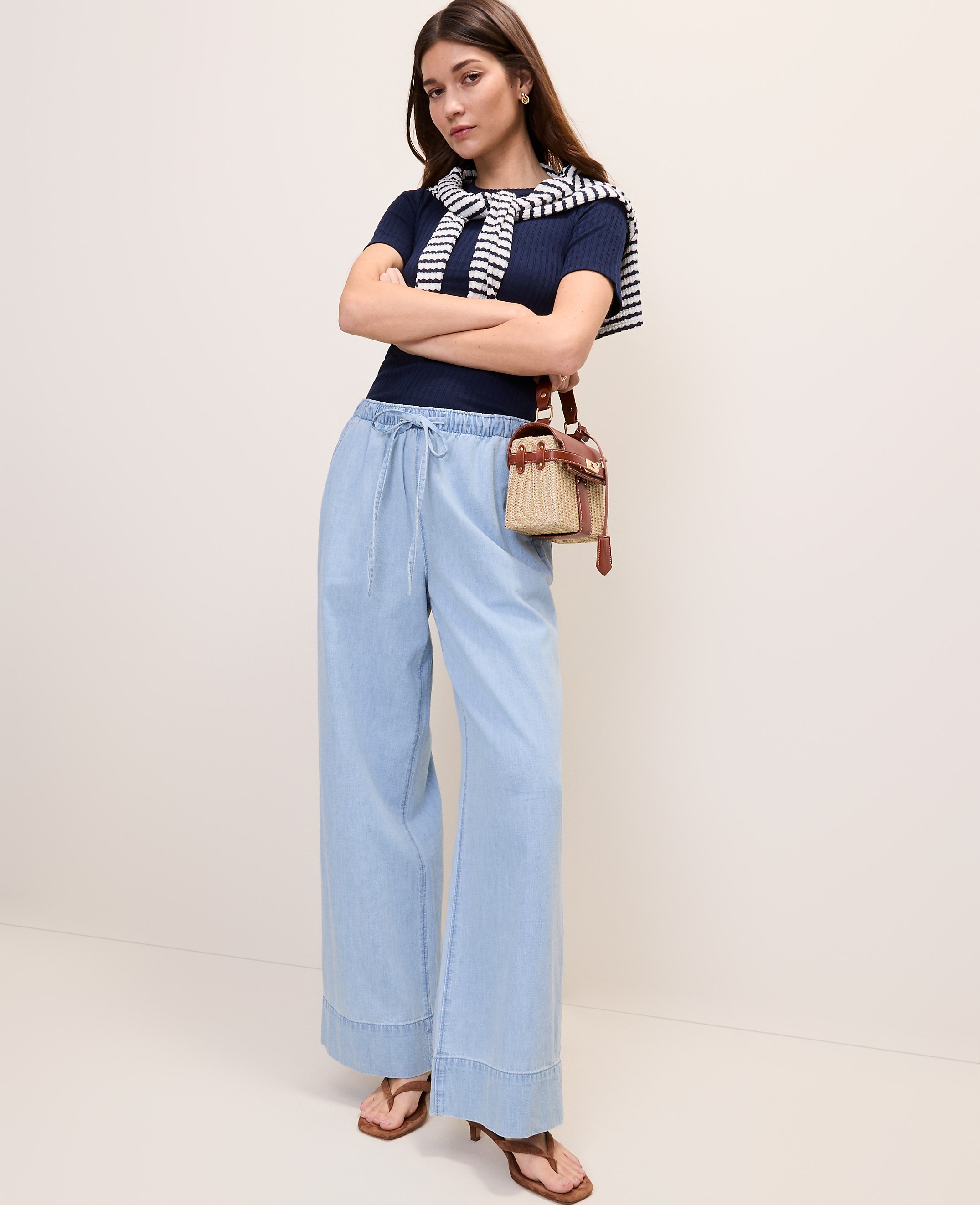 The Petite Relaxed Wide-Leg Jean