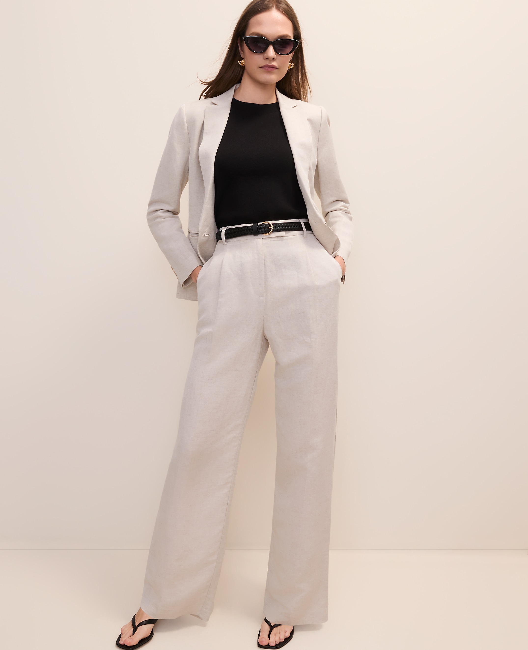 The Petite Pleated Straight Pant in Linen Blend