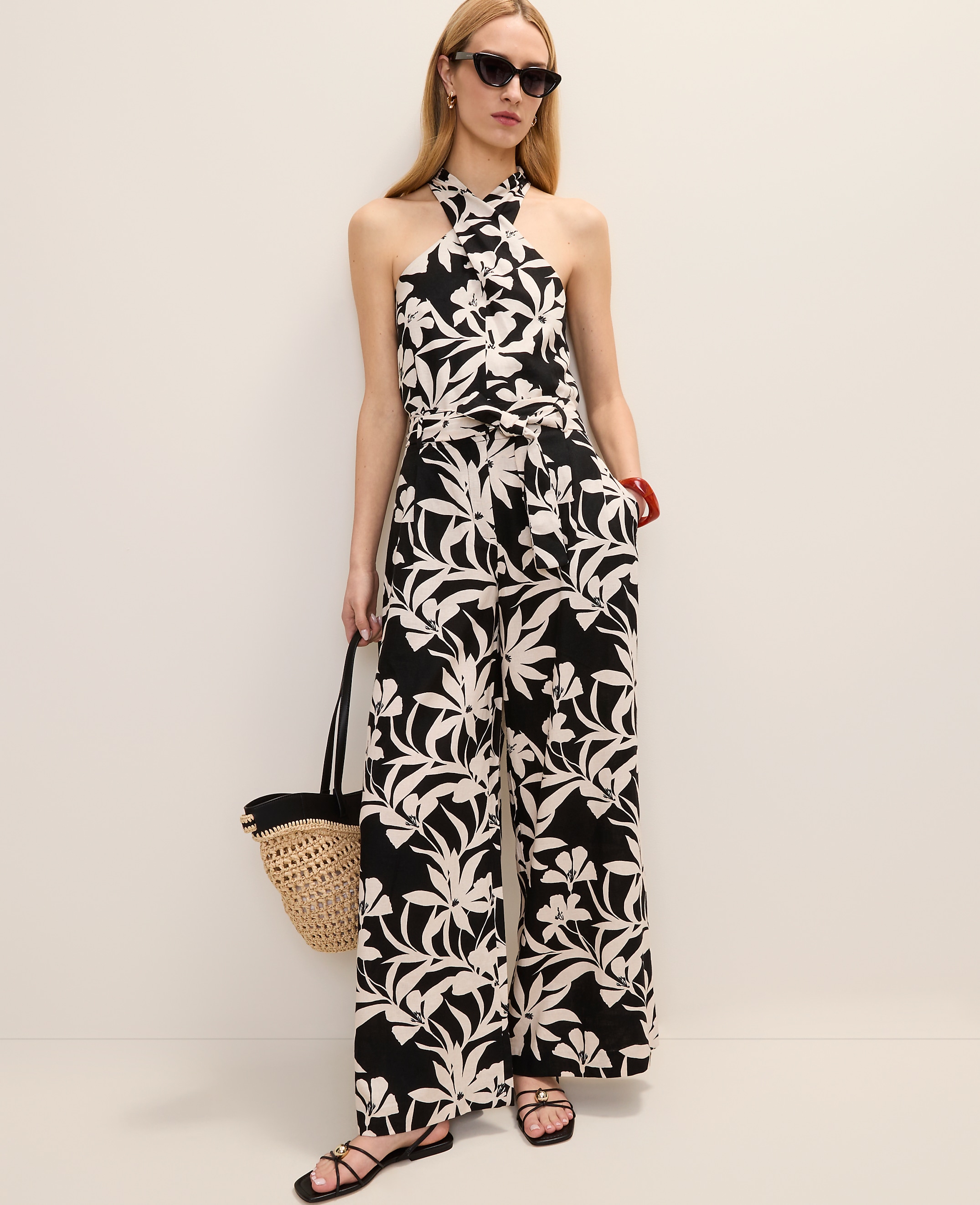 The Petite Wide-Leg Paperbag Pant in Floral Linen Blend