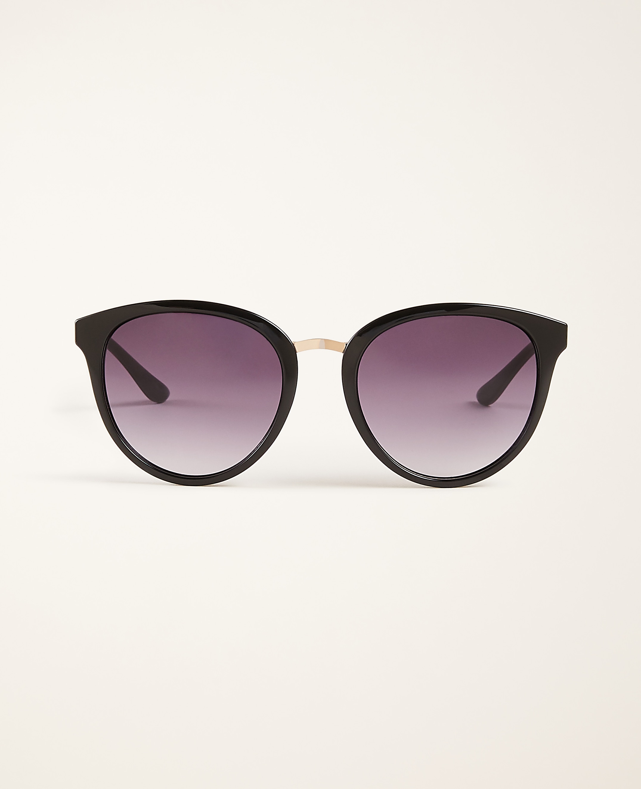Round Sunglasses - thumbnail 3
