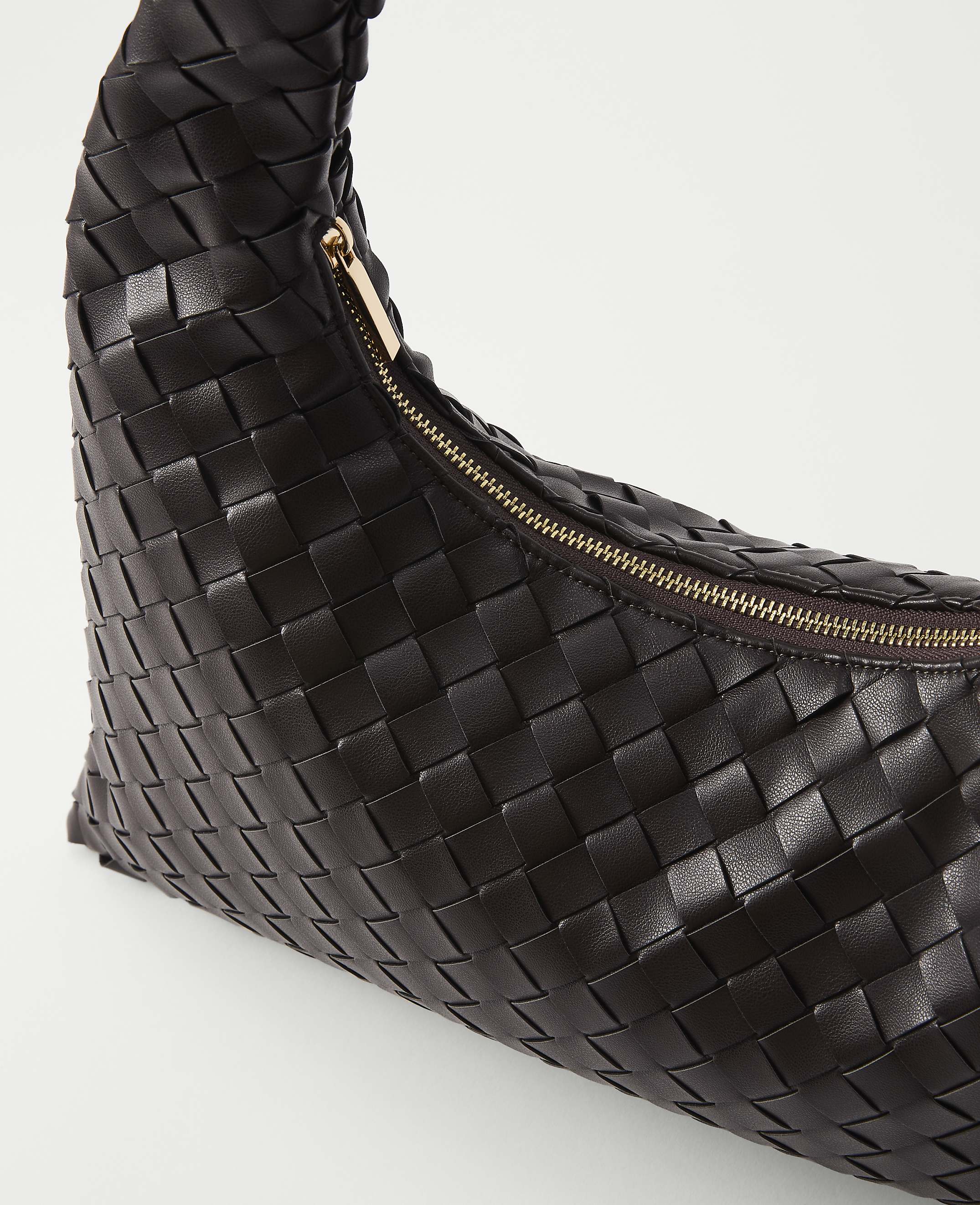 Woven Shoulder Bag - thumbnail 3
