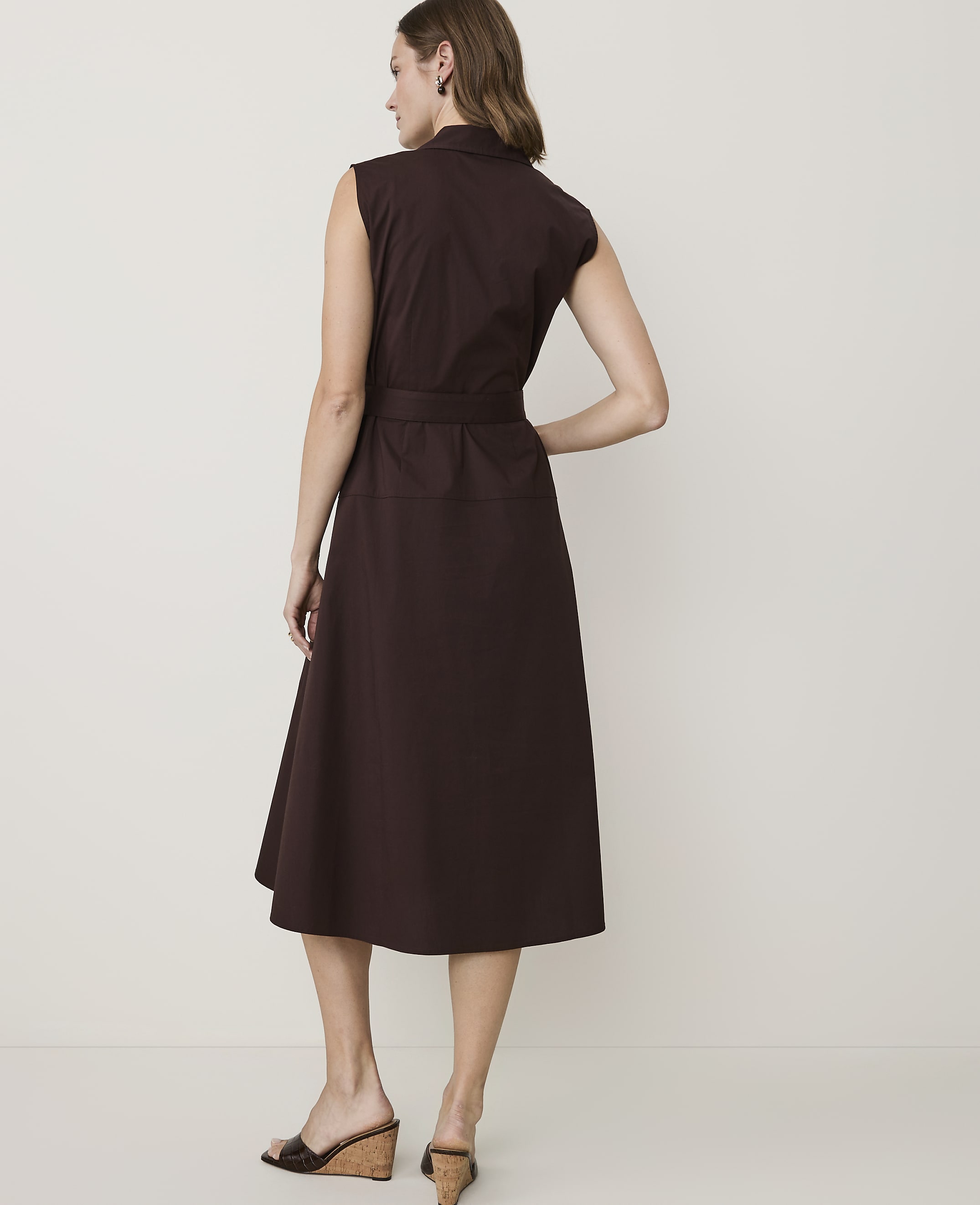 Sleeveless Collared Midi Shirtdress - thumbnail 3