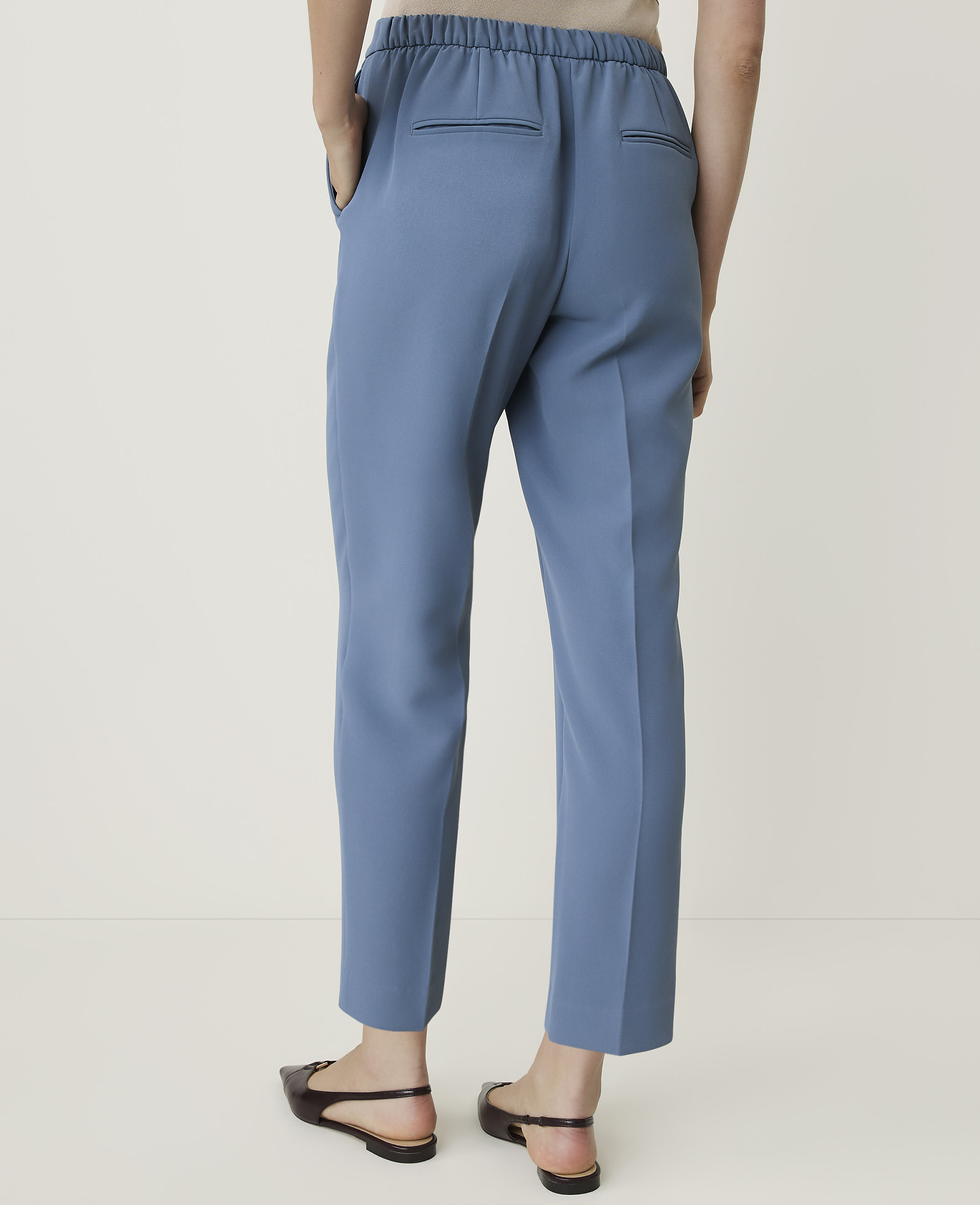 The Relaxed Ankle Pant in Fluid Crepe - thumbnail 4