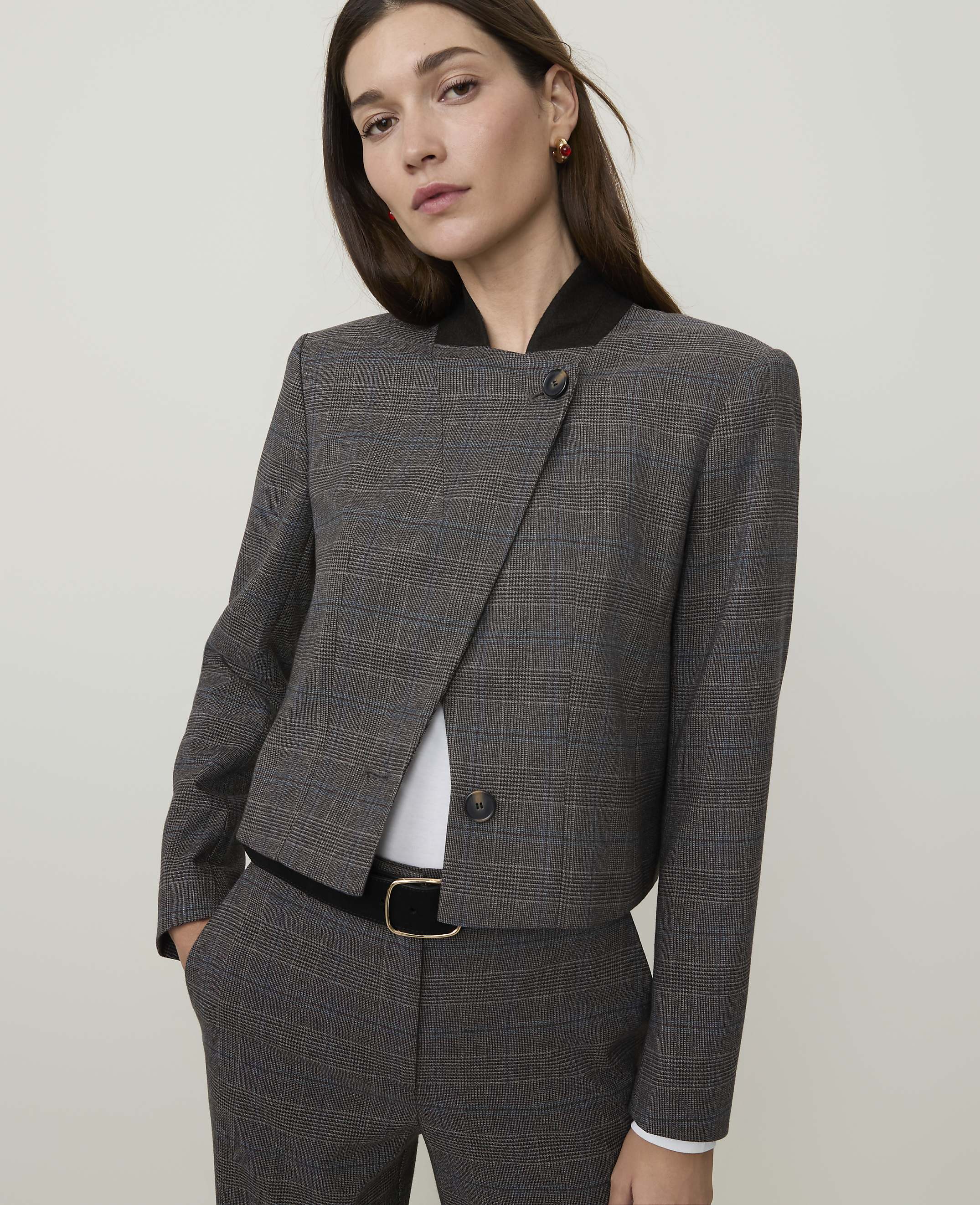 The Petite Cropped Blazer in Plaid