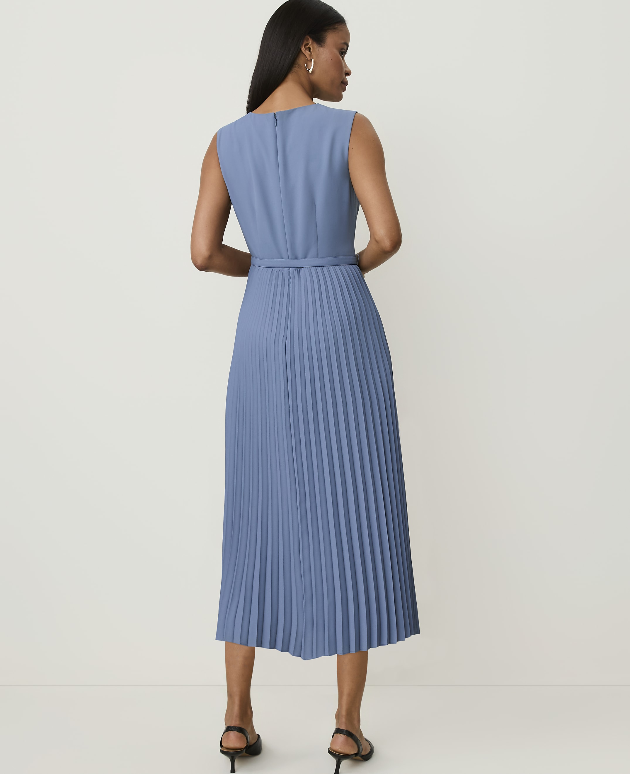 Sleeveless Pleated Midi Dress - thumbnail 3