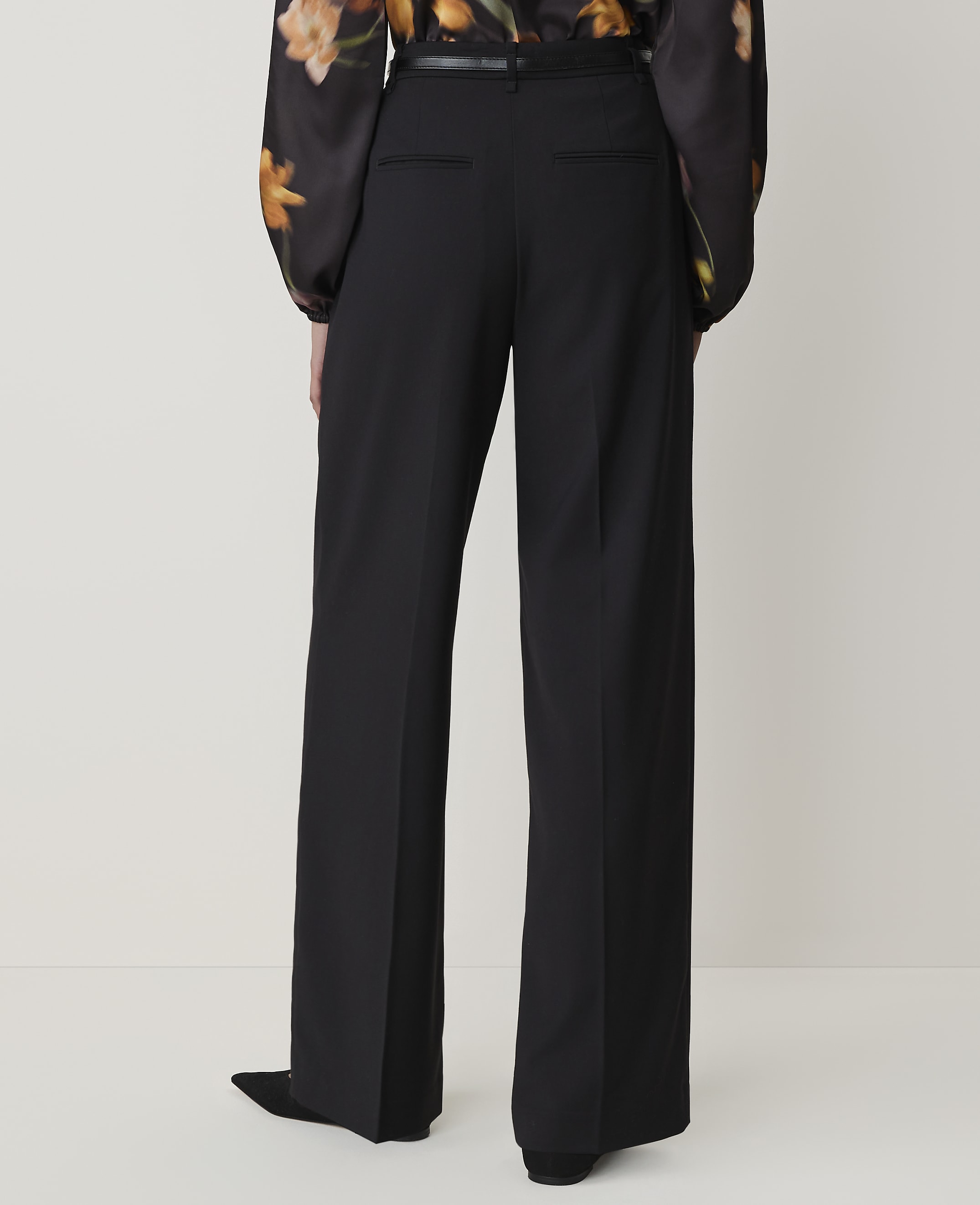 The Pleated Straight Pant - thumbnail 5