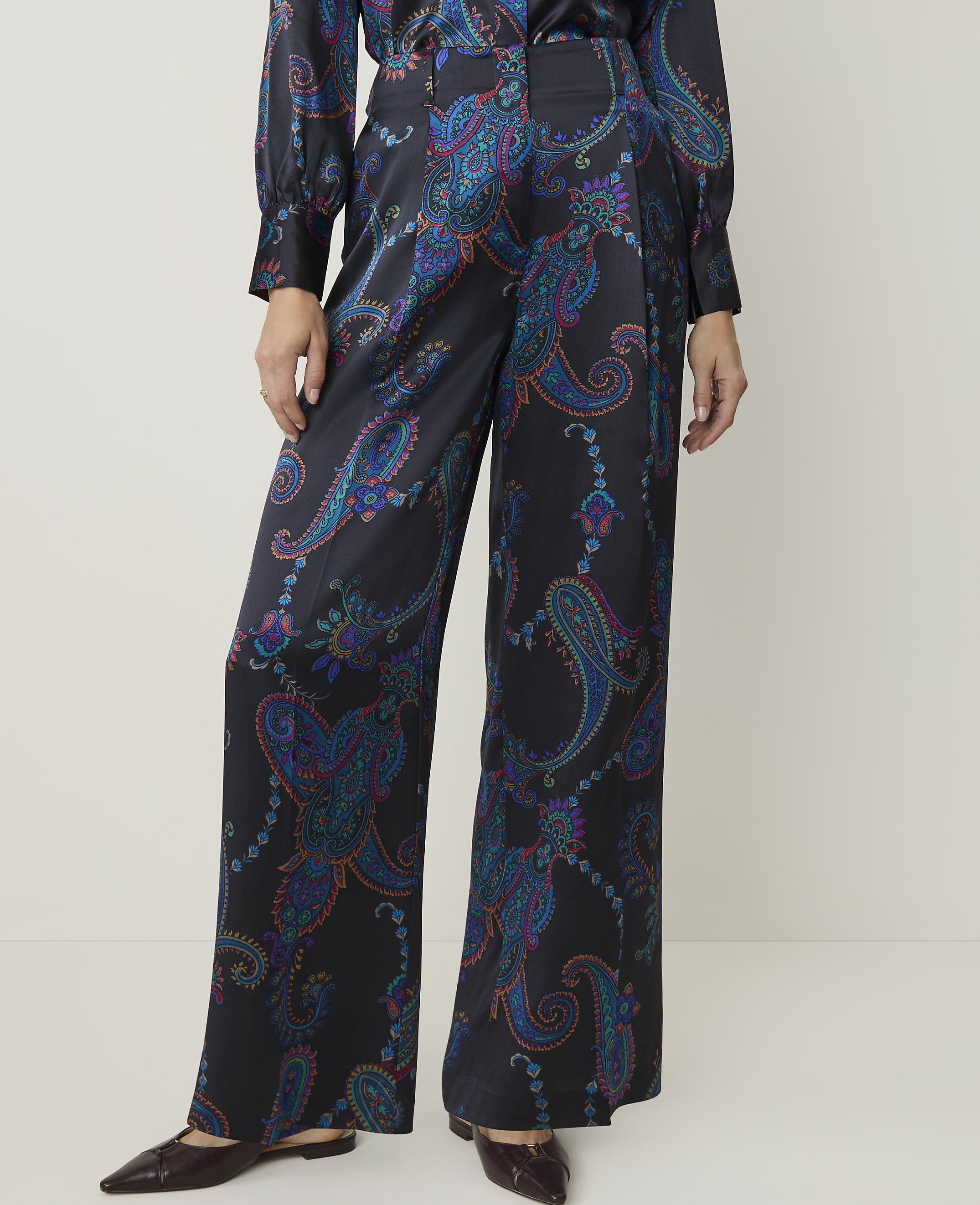 Studio Collection Paisley Pleated Wide-Leg Pant in Silk - thumbnail 3