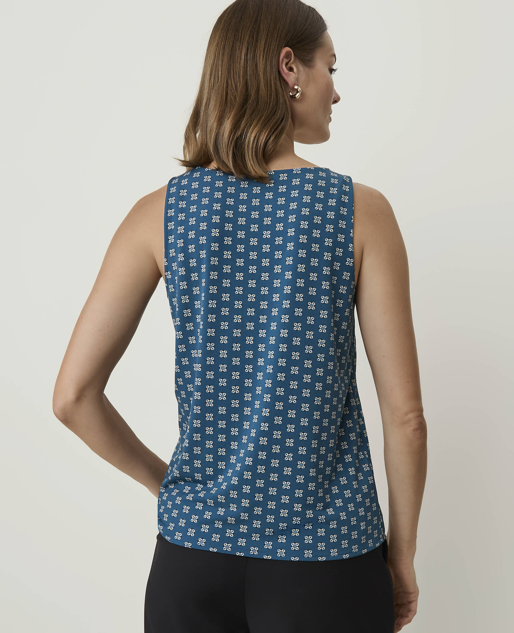 Floral Mixed Media V-Neck Shell - thumbnail 3