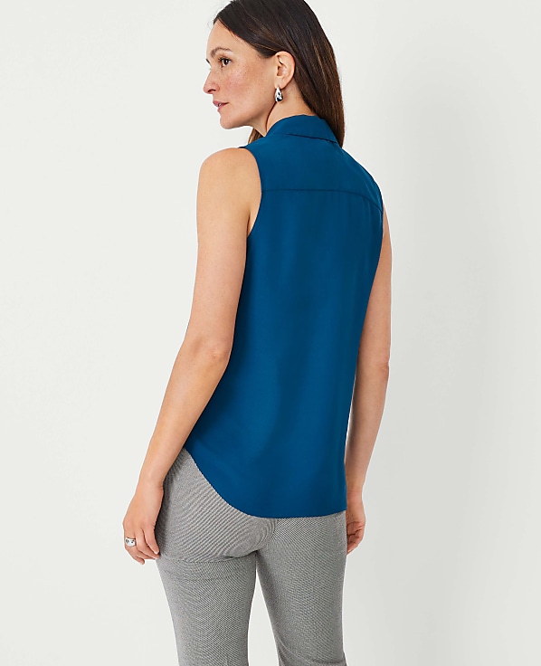 Sleeveless Essential Shirt