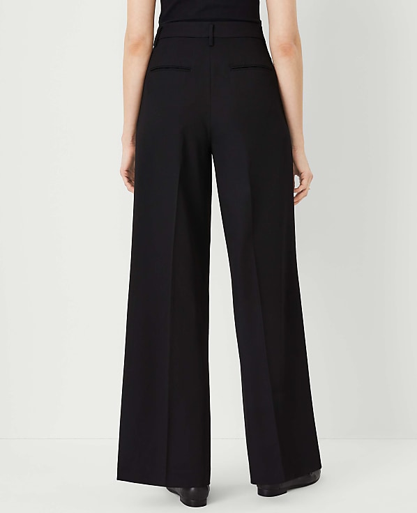 The Petite Pleated Wide-Leg Pant