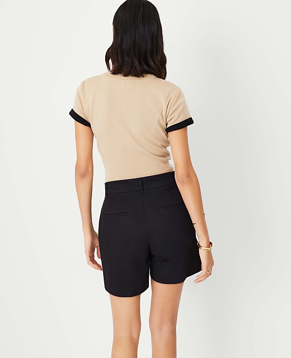 The Petite Mid Short