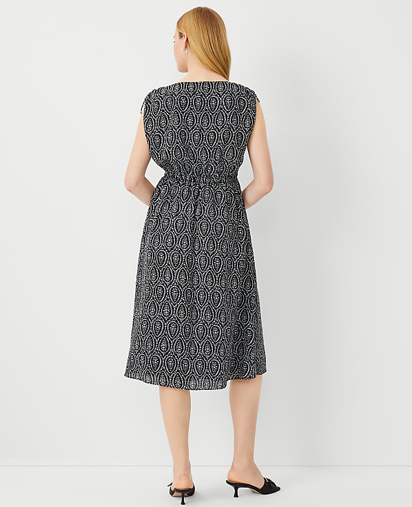 Geo Sleeveless Sheath Dress