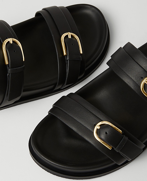 Weekend Collection Buckle Leather Sandals