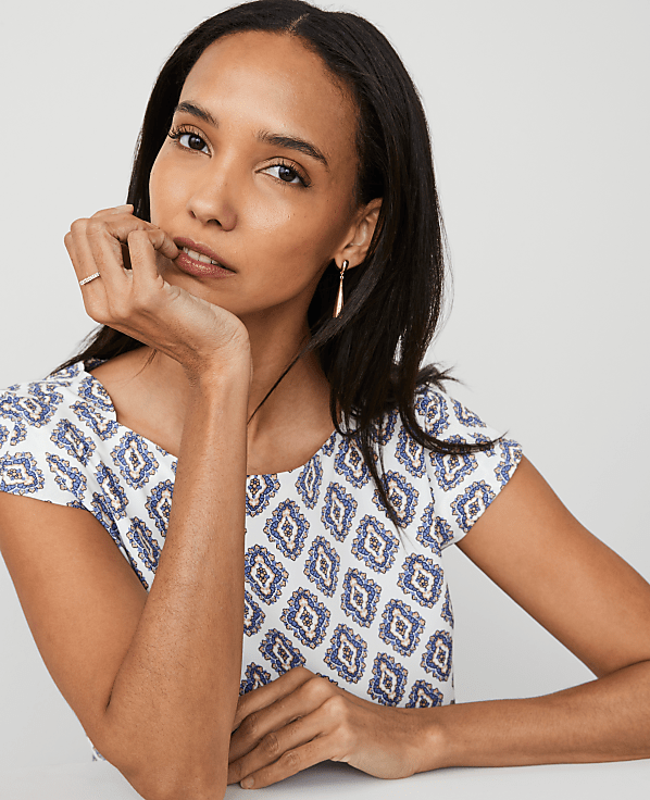 Foulard Boatneck Shirttail Blouse