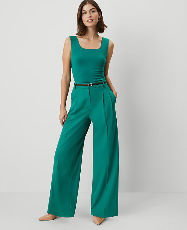 The Petite Pleated Wide-Leg Pant
