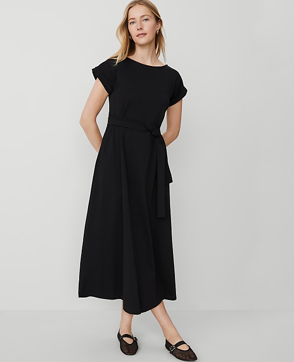 Petite Weekend Collection Belted Knit Midi Dress